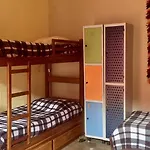 La Em Casa Hostel Pousada